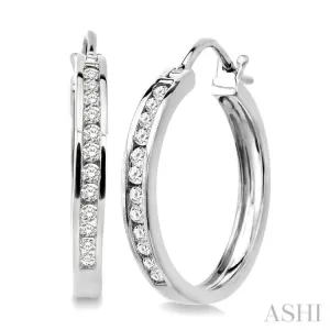 1/2 Ctw Round Cut Diamond Hoop Earrings in 14K White Gold