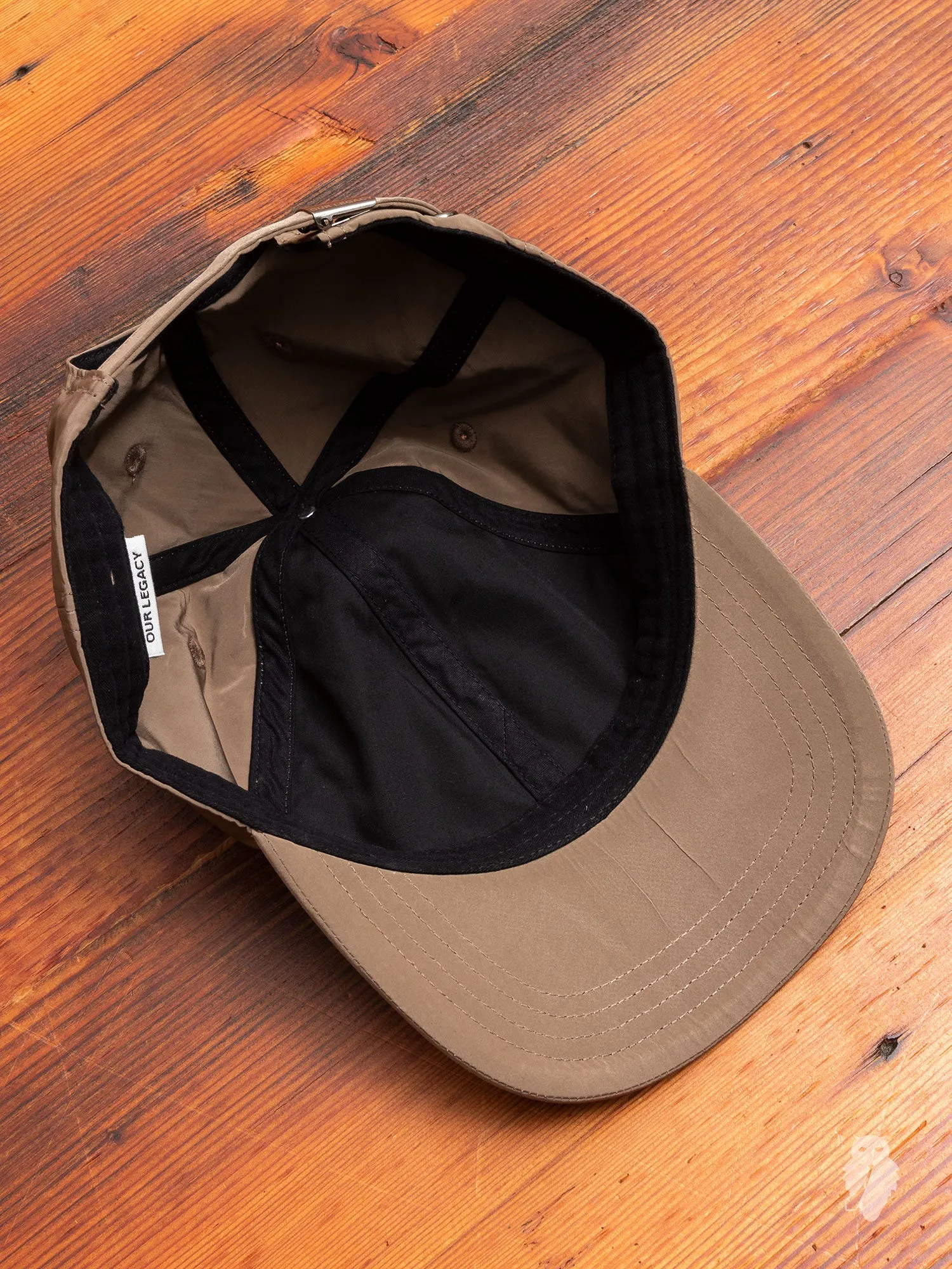 Baseball Cap in Velvet Grey