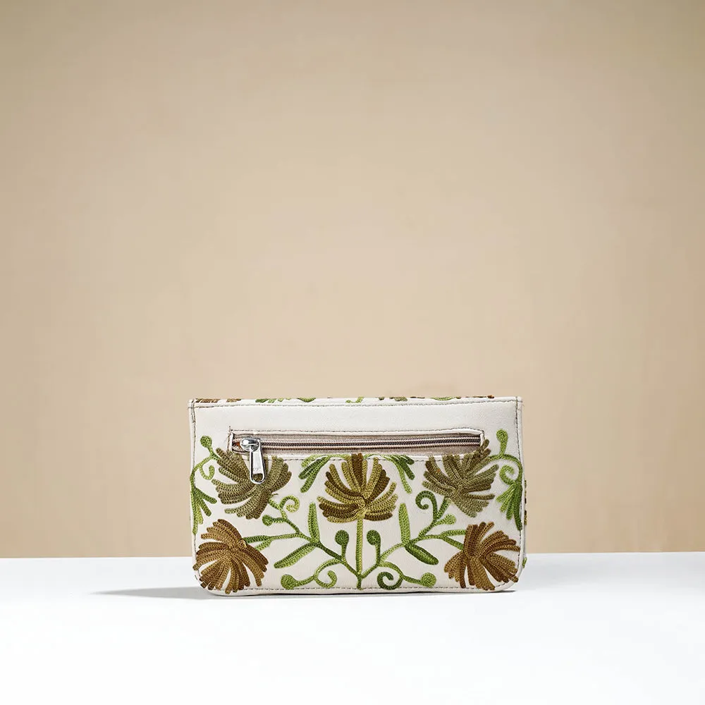 Beige - Chain Stitch Crewel Hand Embroidery Leather Wallet