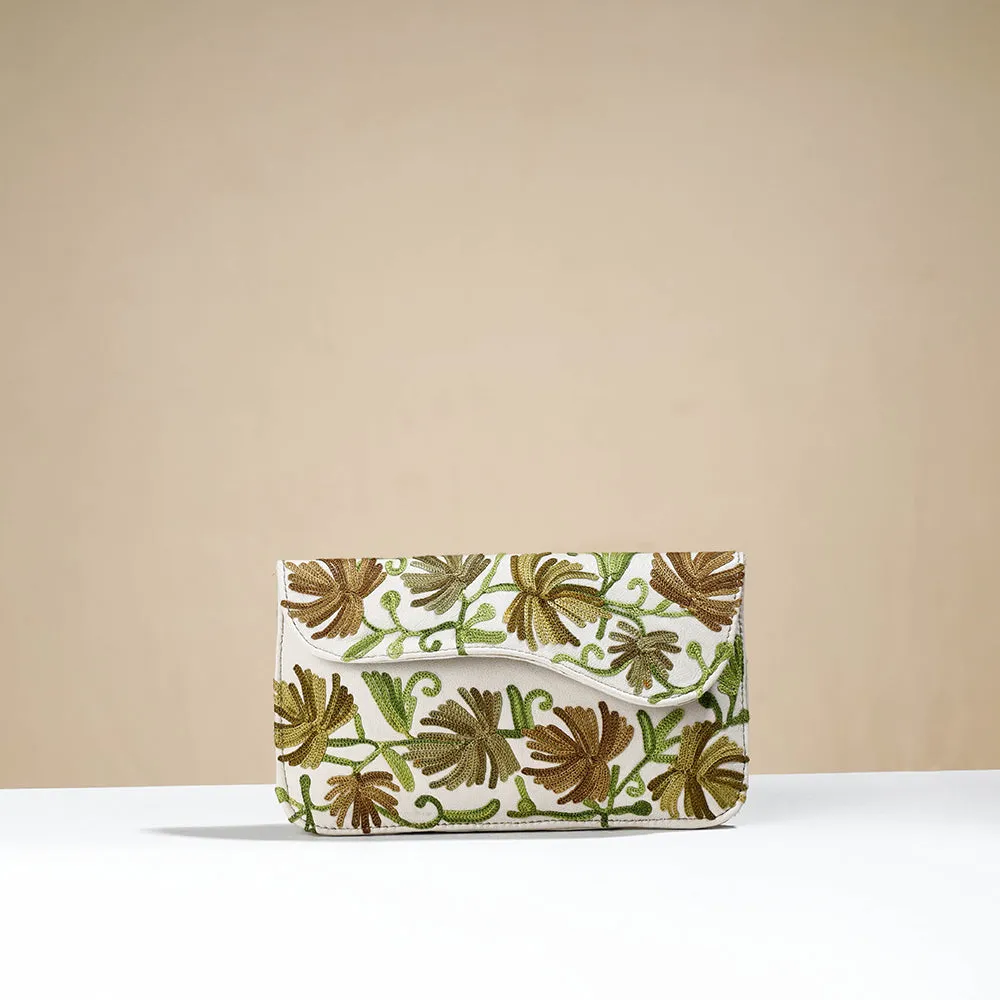 Beige - Chain Stitch Crewel Hand Embroidery Leather Wallet
