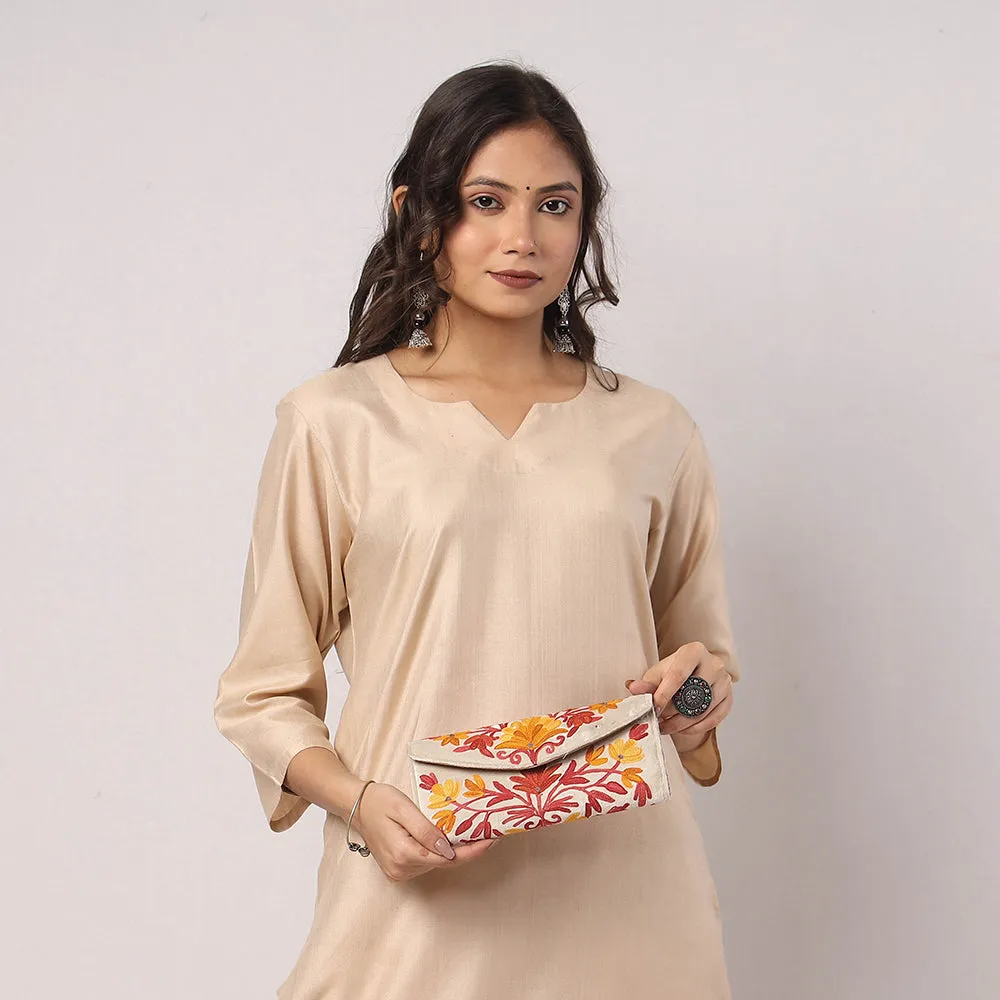 Beige - Chain Stitch Crewel Hand Embroidery Velvet Wallet