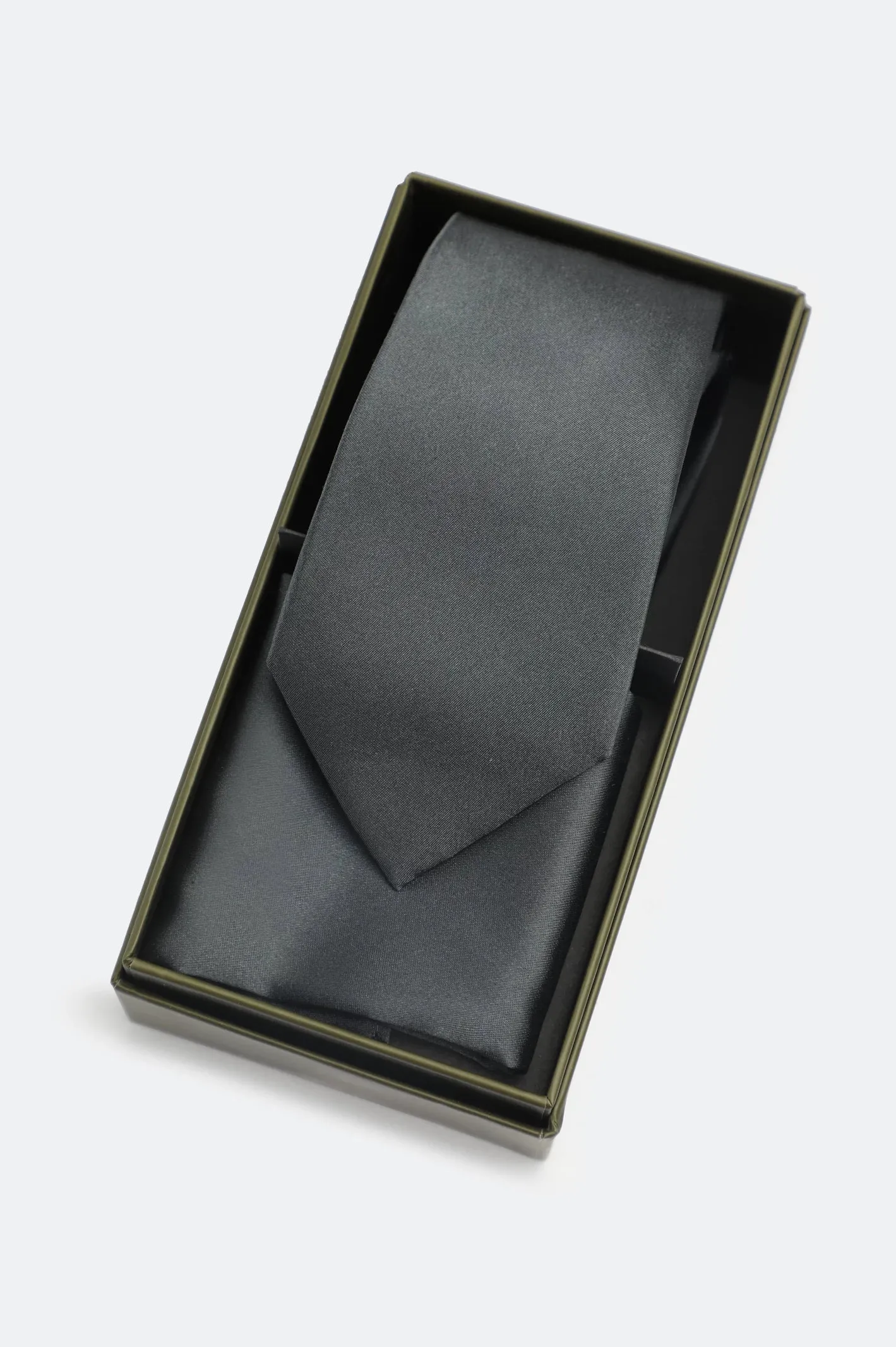 Grey Tie With Pocket Square