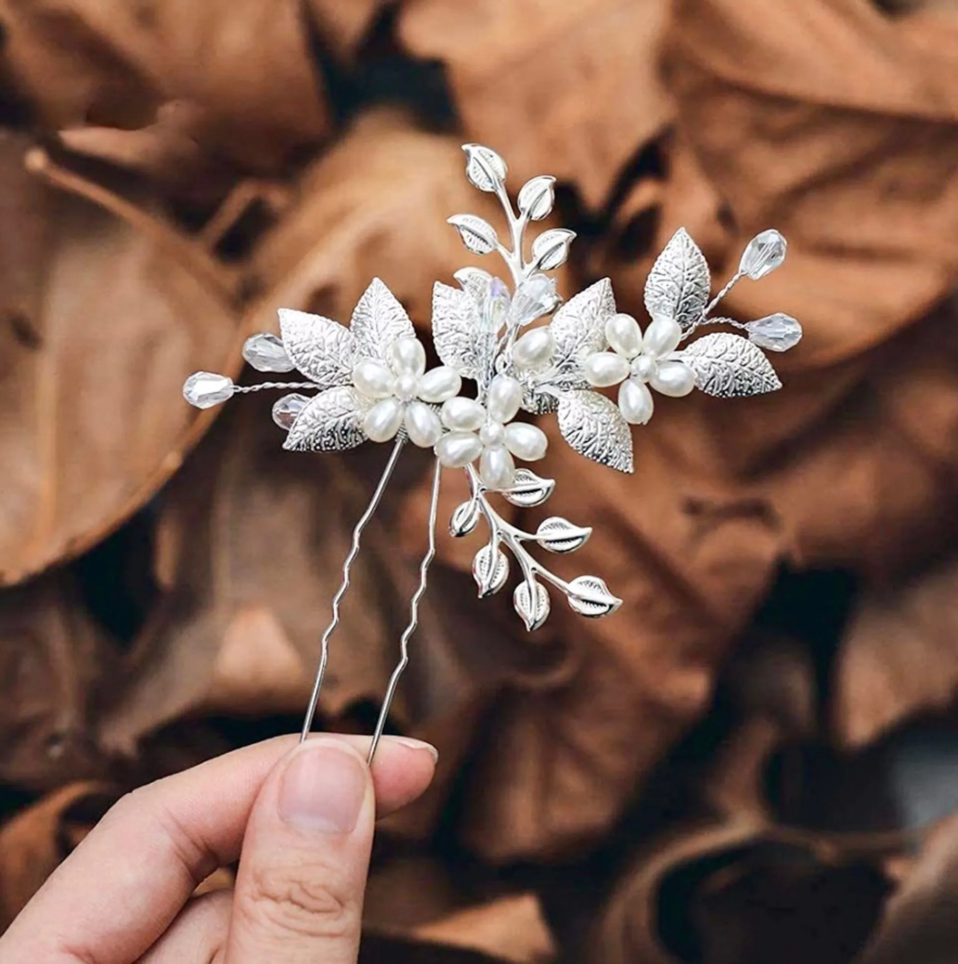 "Halle" - Pearls Bridal Hair Pin