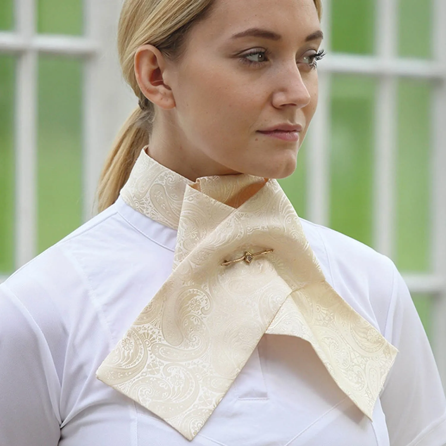 Shires Ready Tied Brocade Stock